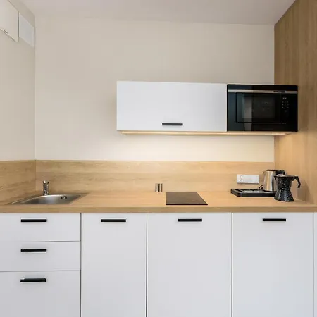 Rent Like - Bel Mare 206b *